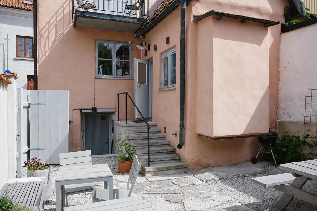 Visby Logi & Vandrarhem St: Hansgatan ภายนอก รูปภาพ