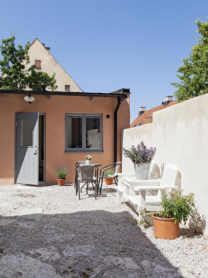 Visby Logi & Vandrarhem St: Hansgatan ภายนอก รูปภาพ